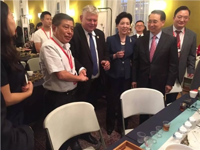向世界展示中國非遺文化，湘益茯茶亮相湖南波蘭、捷克非遺交流周